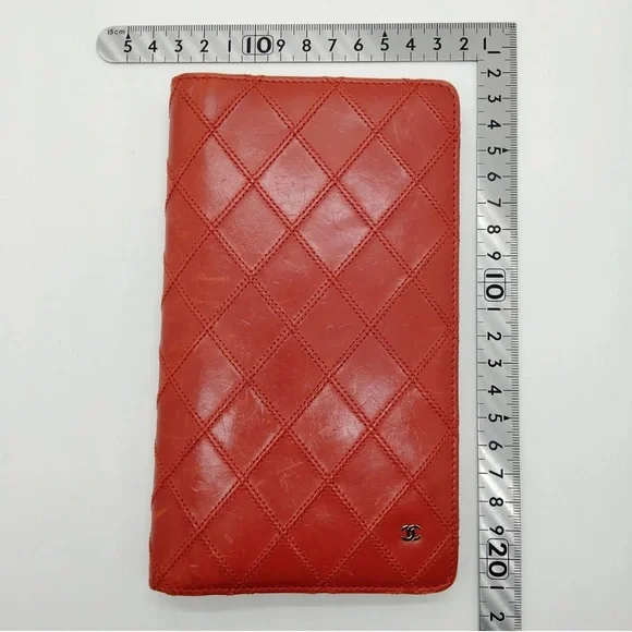 Channel Red Long Wallet - Picture 8 of 16